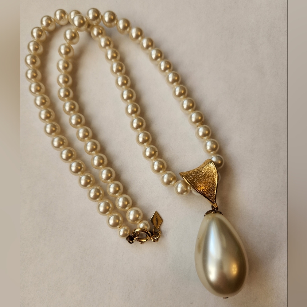 Vintage Sarah Coventry Pearl Necklace